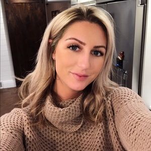 Meet your Posher, Emily